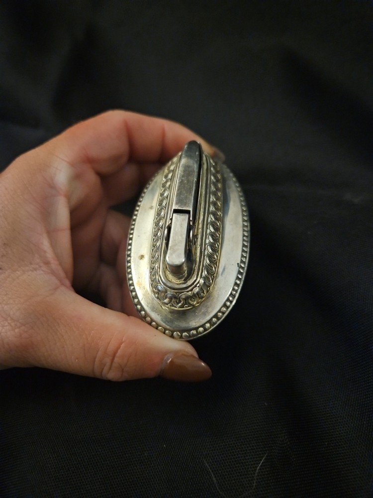 Vintage Ronson Queen Anne Table Lighter