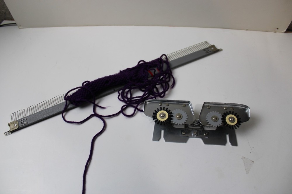 knitmaster mod with long piece vintage antique knitting machine (D4)