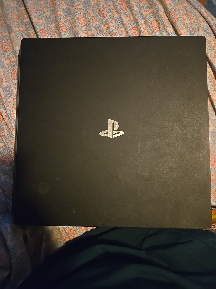 Ps4 With Controller No Drift Used Every Thing Perfect Only Need Cleaning