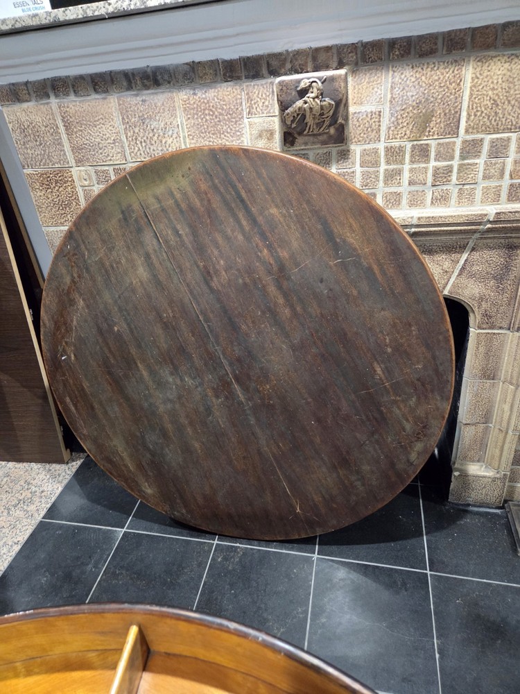 Vintage Poker Table. Al Capone?