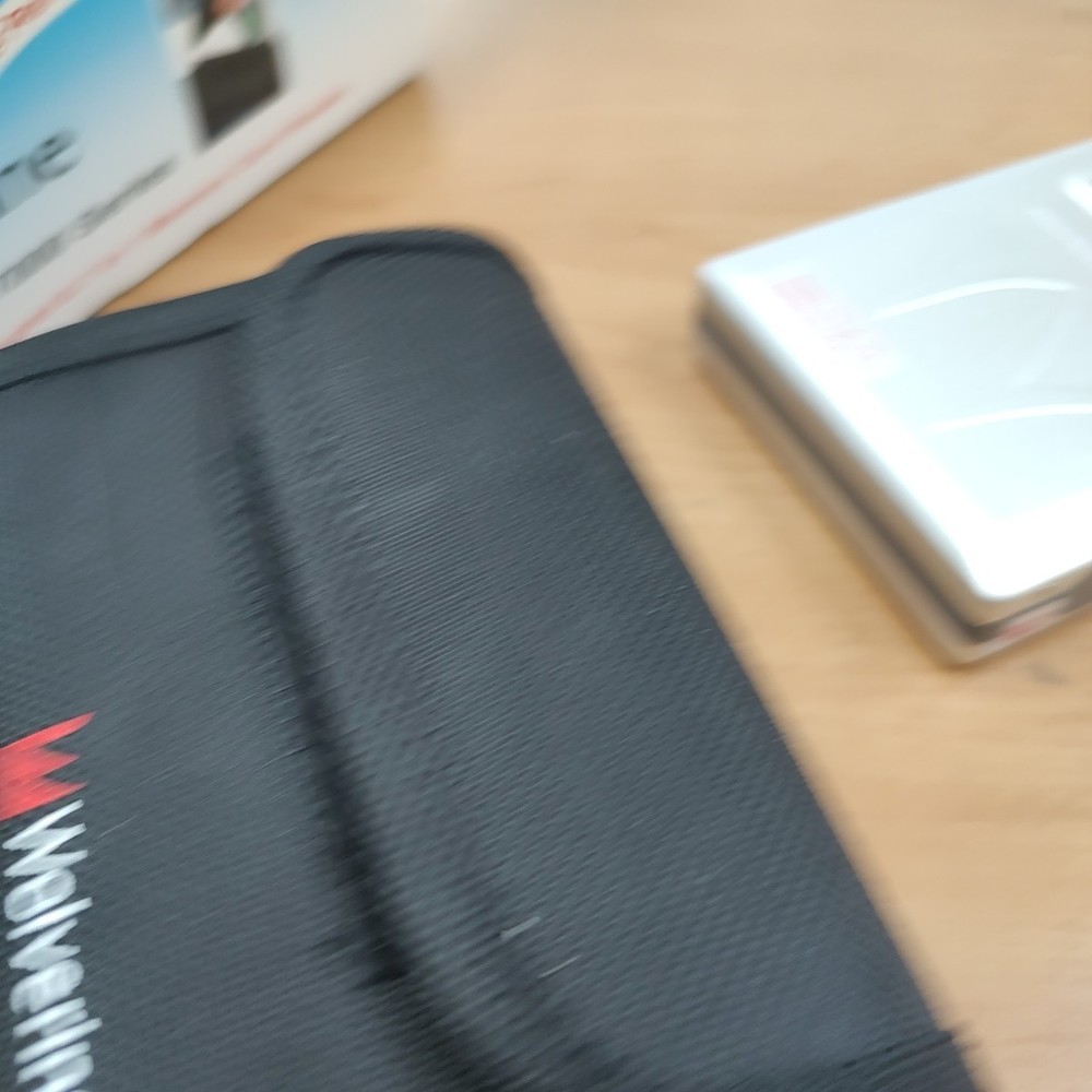 Wolverine FlashPac 7000 Series Data Storage 80GB With Box, CD & Manual