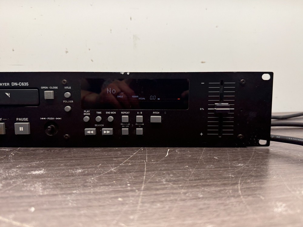 Denon COMPACT DISC/MP3 Player DN-C635 - O72