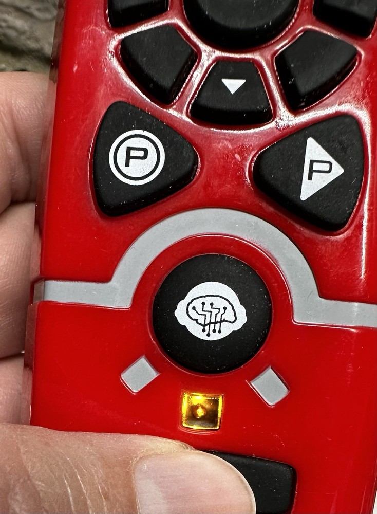 WowWee Robotics Talking Tri-Bot Robot Red Replacement Remote Control ONLY, WORKS