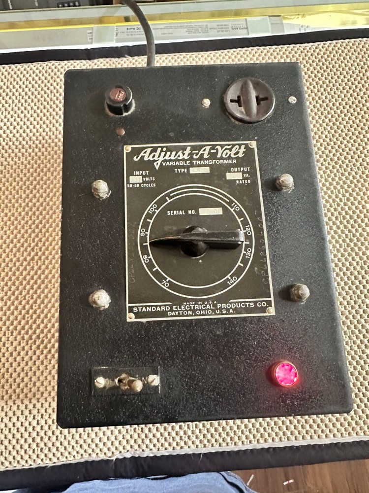 Standard Electrical Products ADJUST-A-VOLT Variable Transformer 140V max. 500 VA