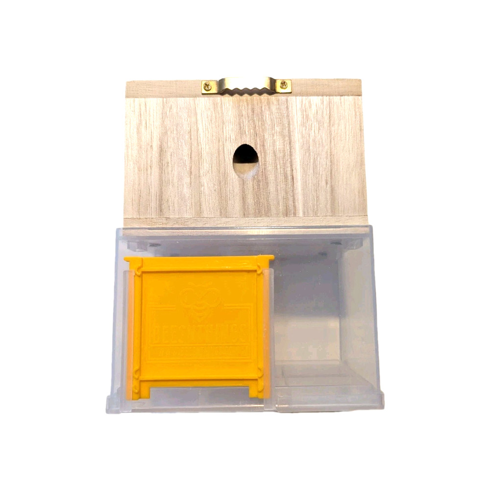 BeesnThings Hanging Bee Trap