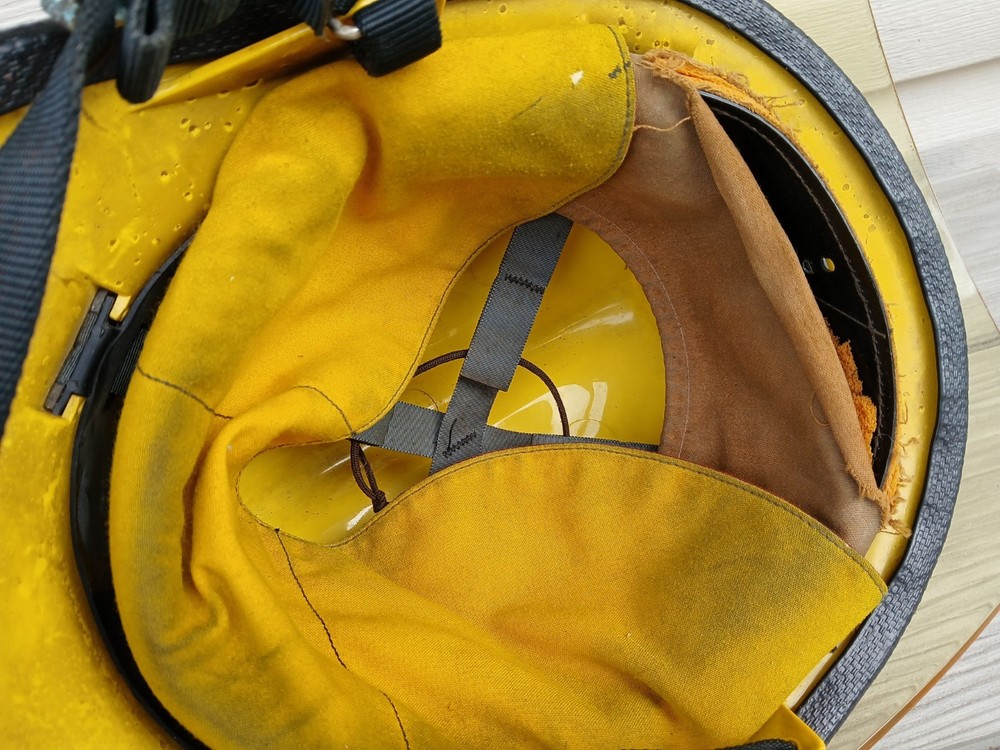 Cairns & Brothers Firefighter Helmet & Visor - Painted