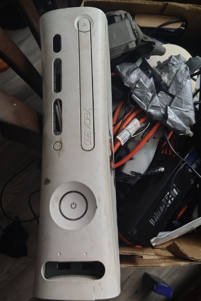 Microsoft Xbox 360 White Console w/ PowerA Controller, Adapters, Xbox One Games