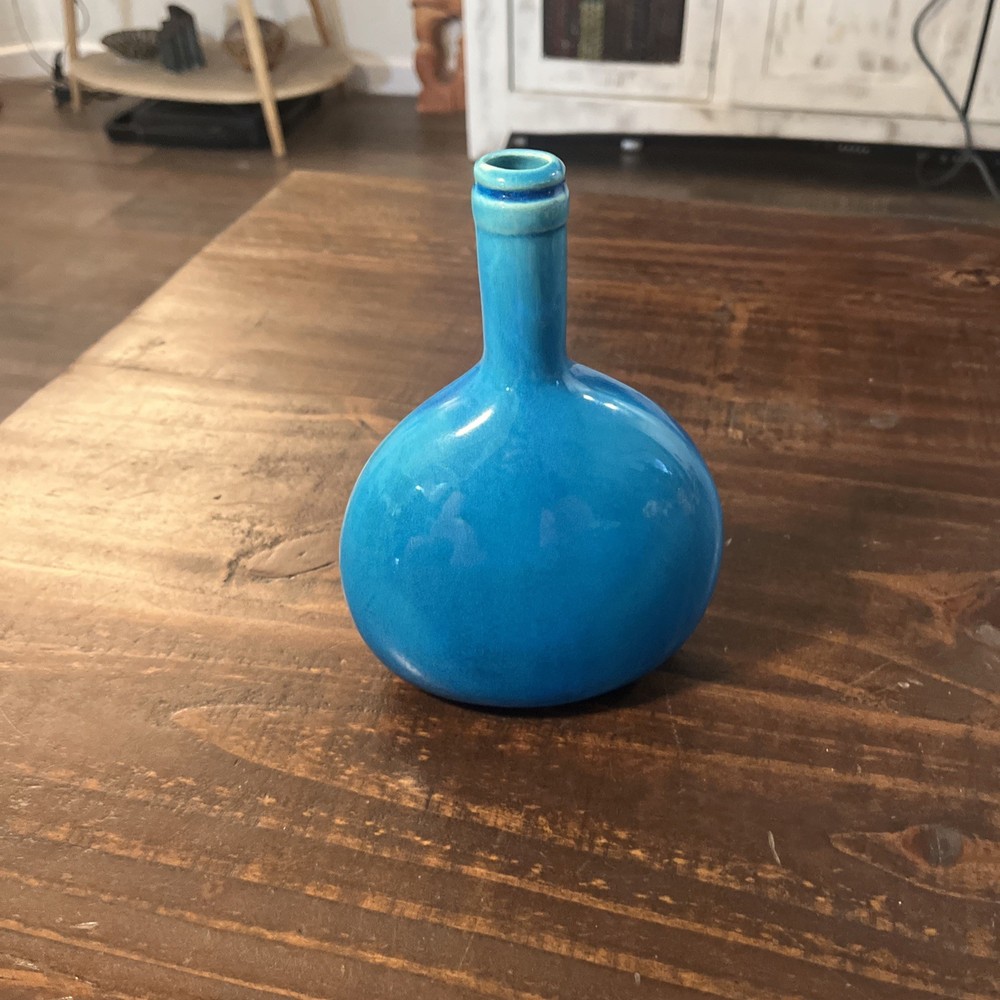 Ceramic Unique Style Blue Vase With Designed Front