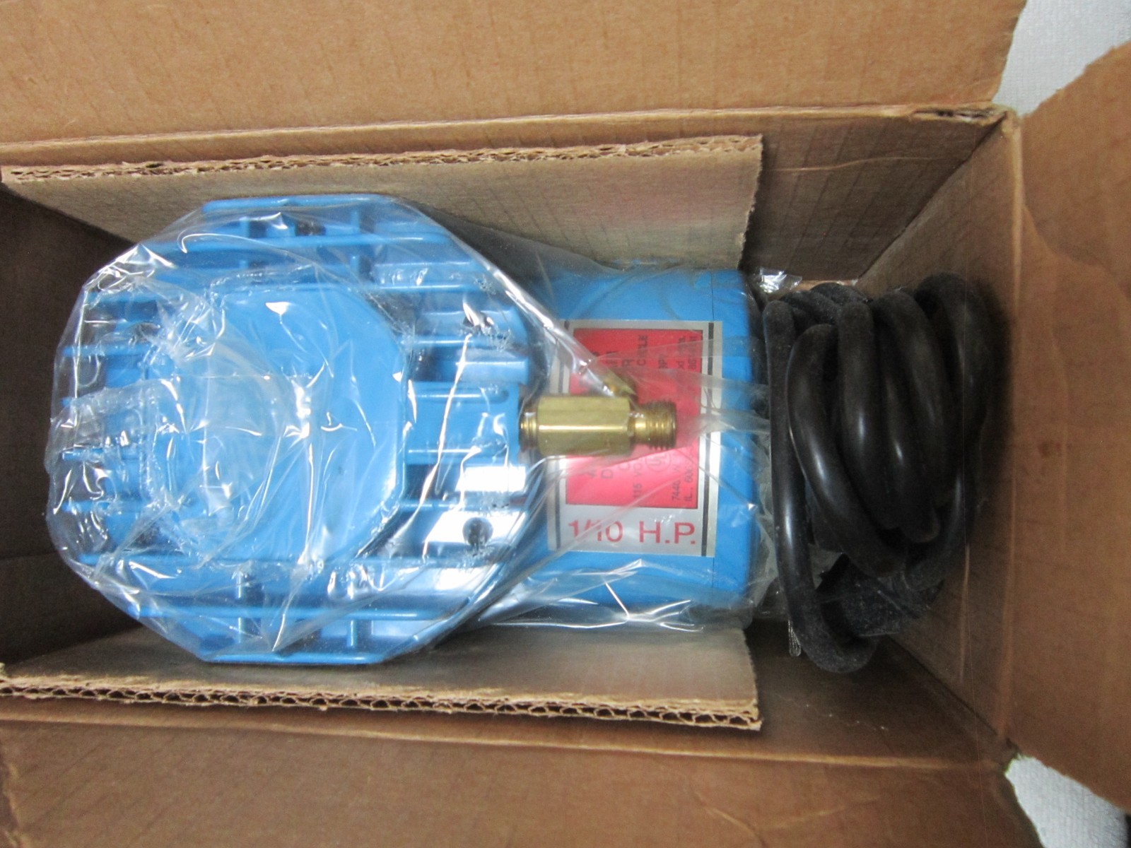 PAASCHE D500S AIR COMPRESSOR WITH ON/OFF SWITCH 1/10 HP 115 VOLT OILESS NEW