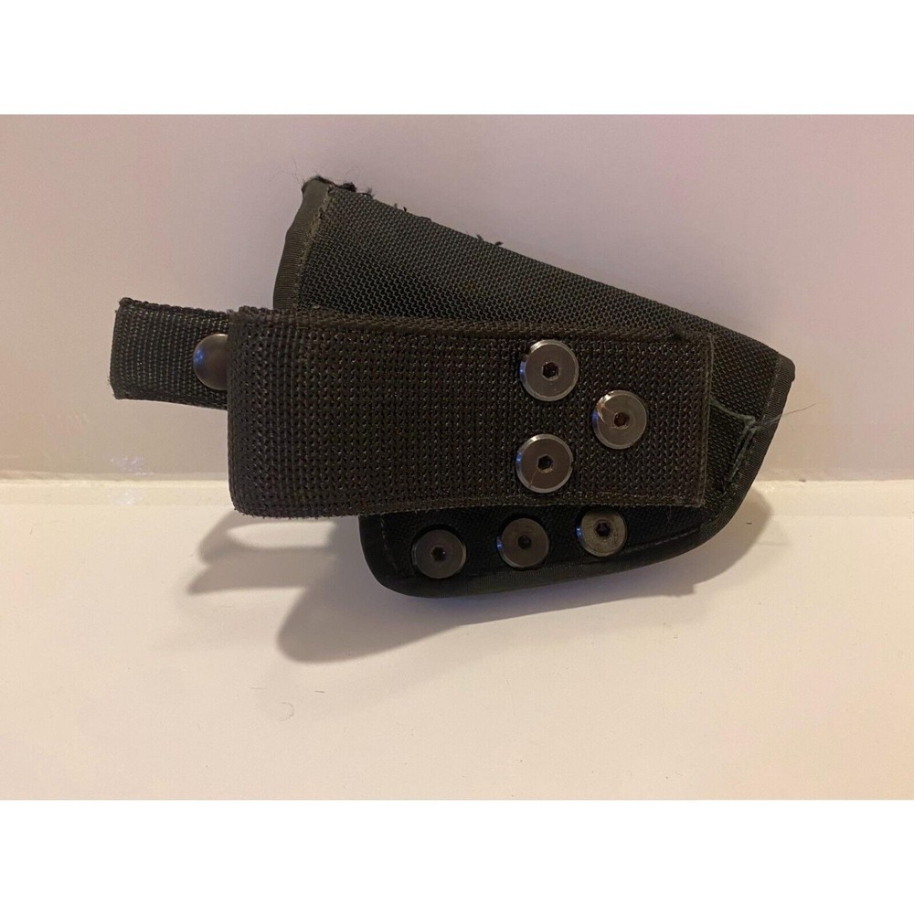 Uncle Mike’s Sidekick Belt Holster Size 20 Black Snap Button Closure