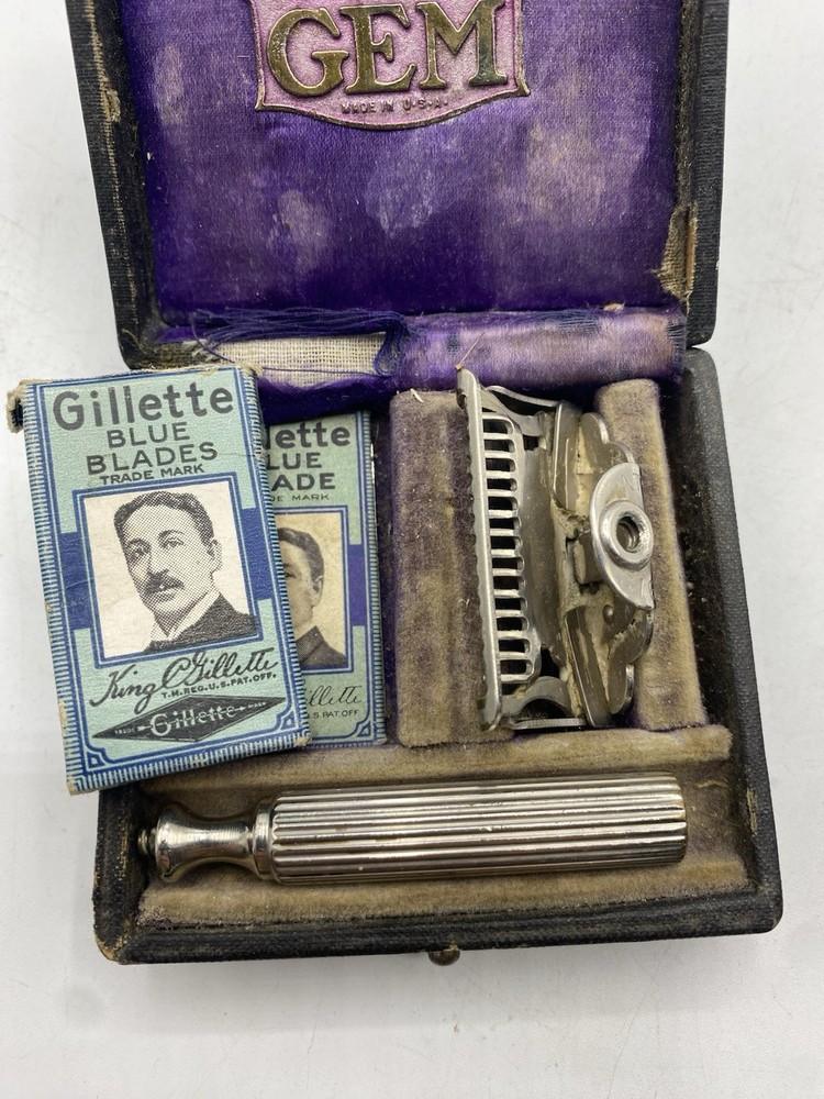 Vintage GEM Razor