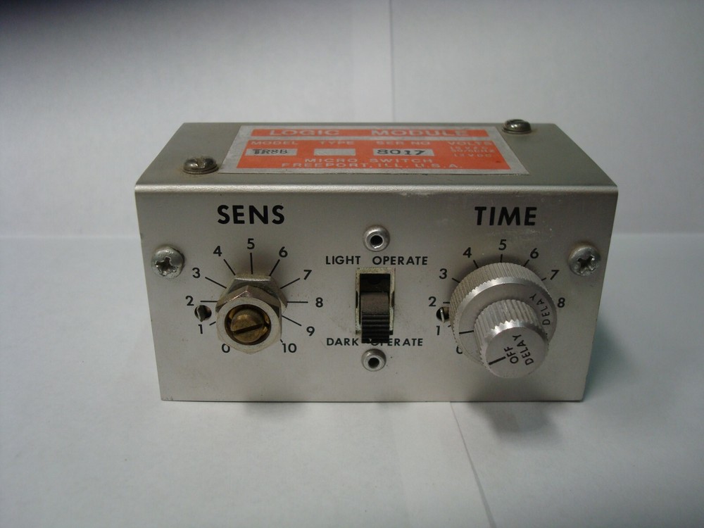 HONEYWELL TR8B TR LOGIC MODULE 15VAC 12VDC 8 PINS