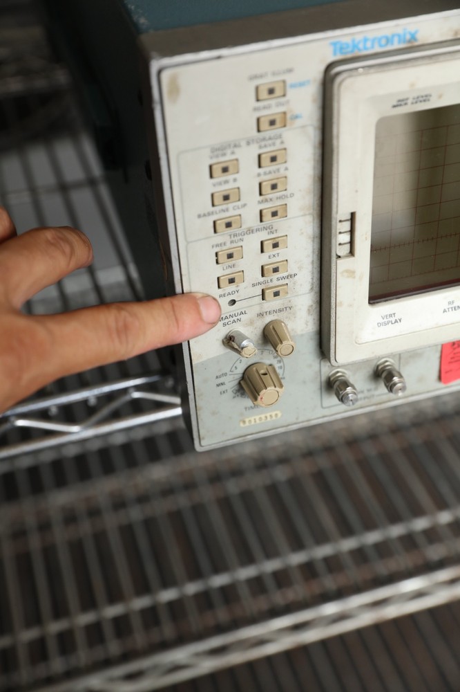 Tektronix 2754P Spectrum Analyzer As Is