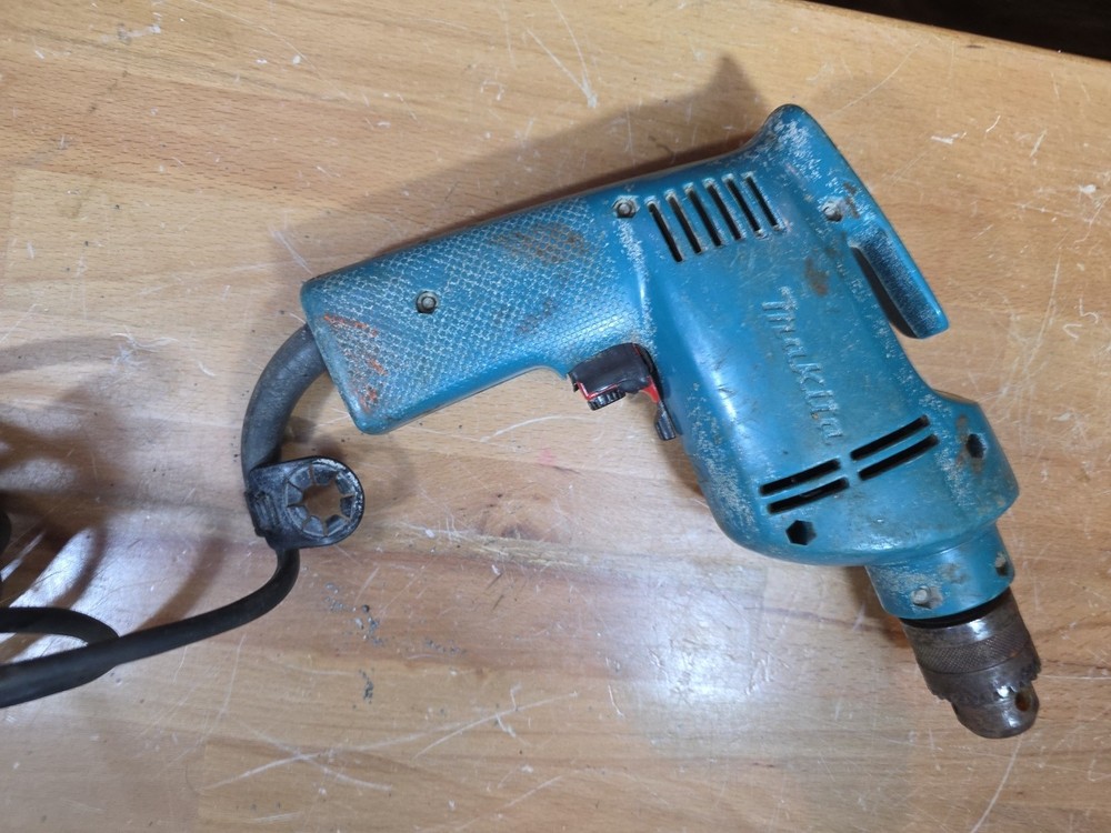 Makita Drill 10mm DP3720 Variable Speed Corded Drill