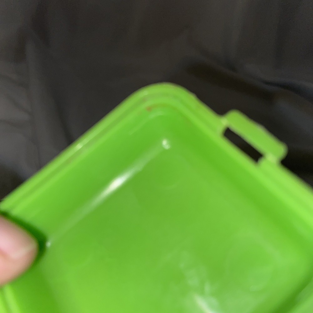Vintage BUBBLE BURGER Fleer Bubble Gum green Container