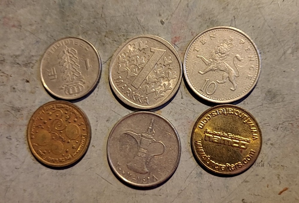 Coins from Various Countries 6pcs j6