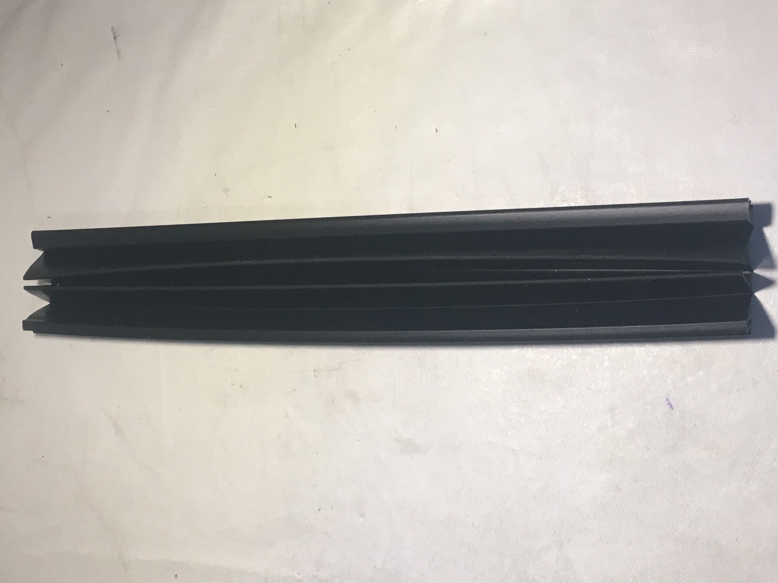 2015-2020 TAHOE YUKON ESCALADE SUNROOF SIDE DEFLECTOR CLOSEOUT NEW GM # 84119757