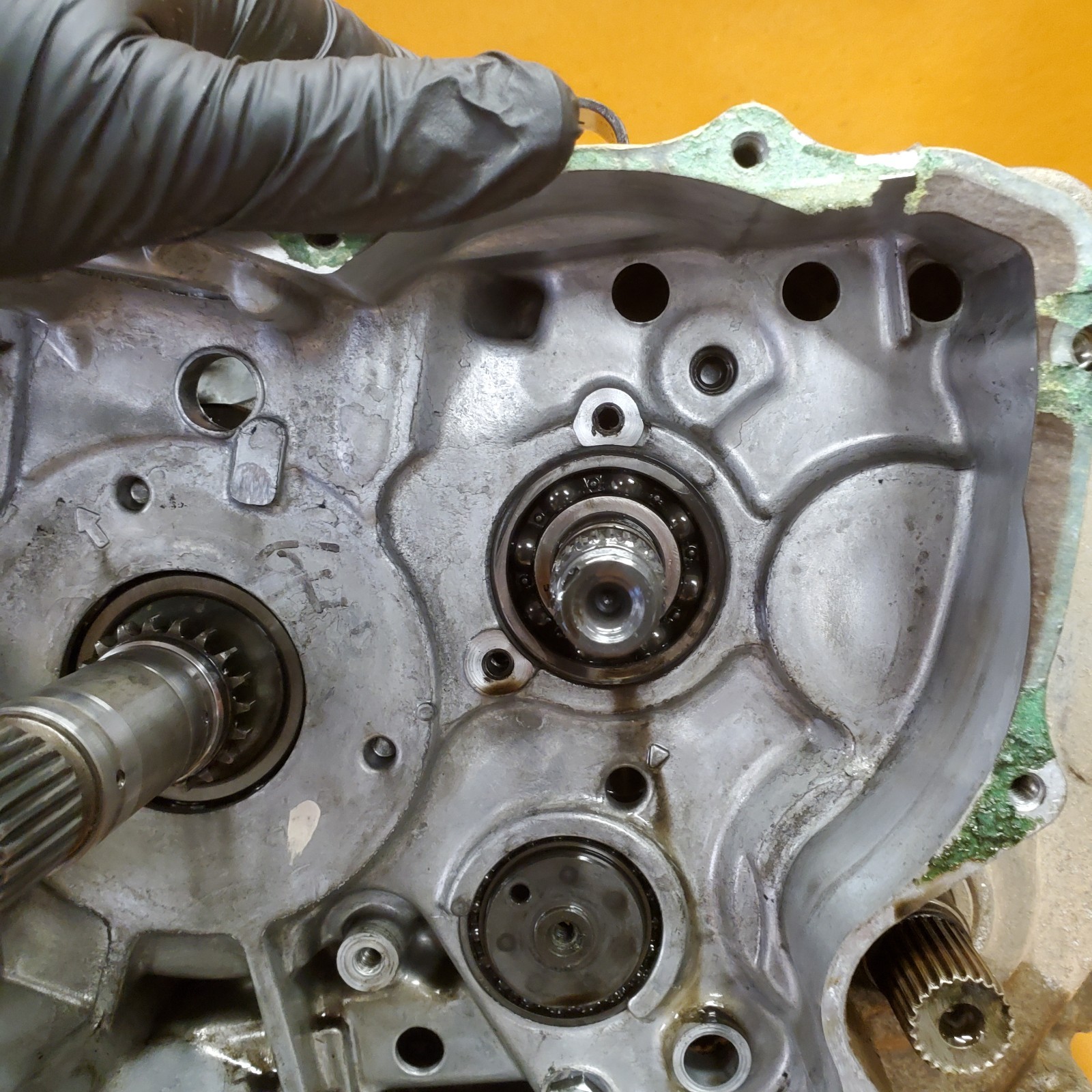 1997 Honda Foreman 400 4x4 Engine Motor Block Crank Case Crankcase Shaft Bottom