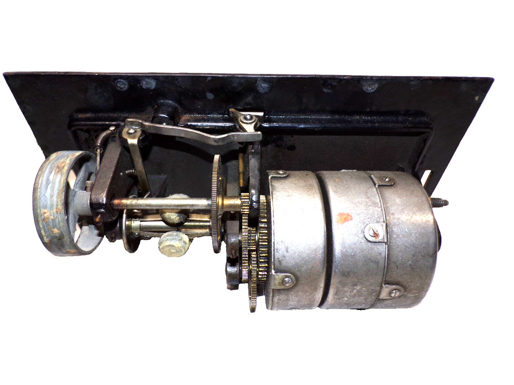 COLUMBIA CYLINDER MODEL BO PHONOGRAPH MECHANISM