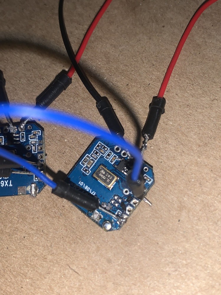 4x 2.4 GHz FM Video Transmitting /V Transmitter For DVD