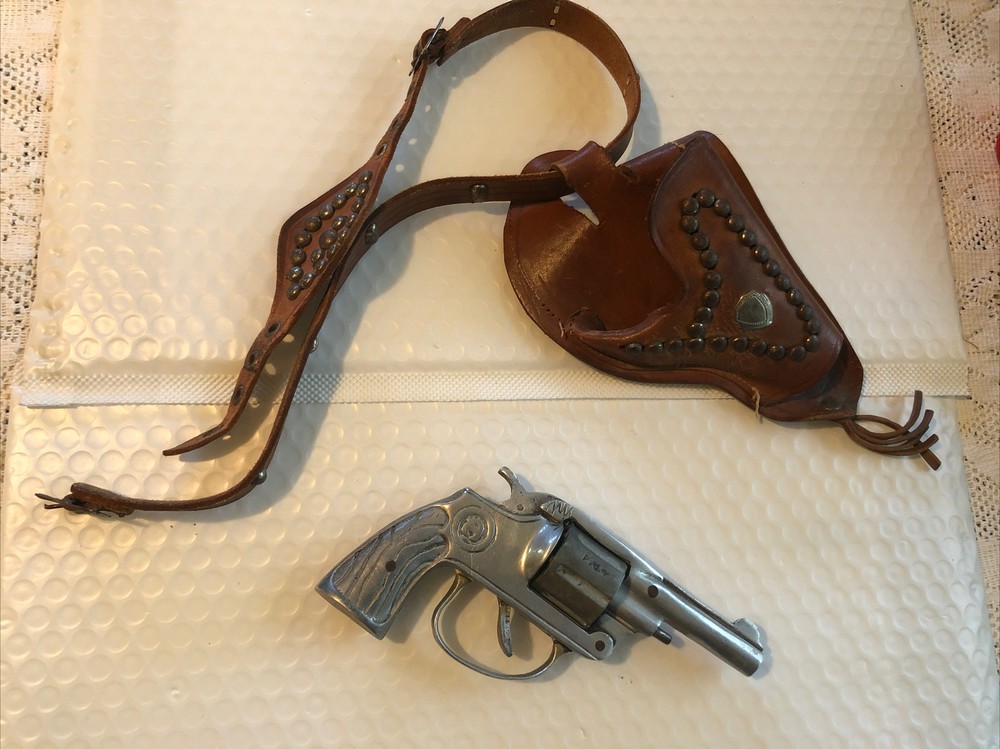 Vintage Aguilar All Silver With Silver Handle Toy Gun Used With Holster Revolver