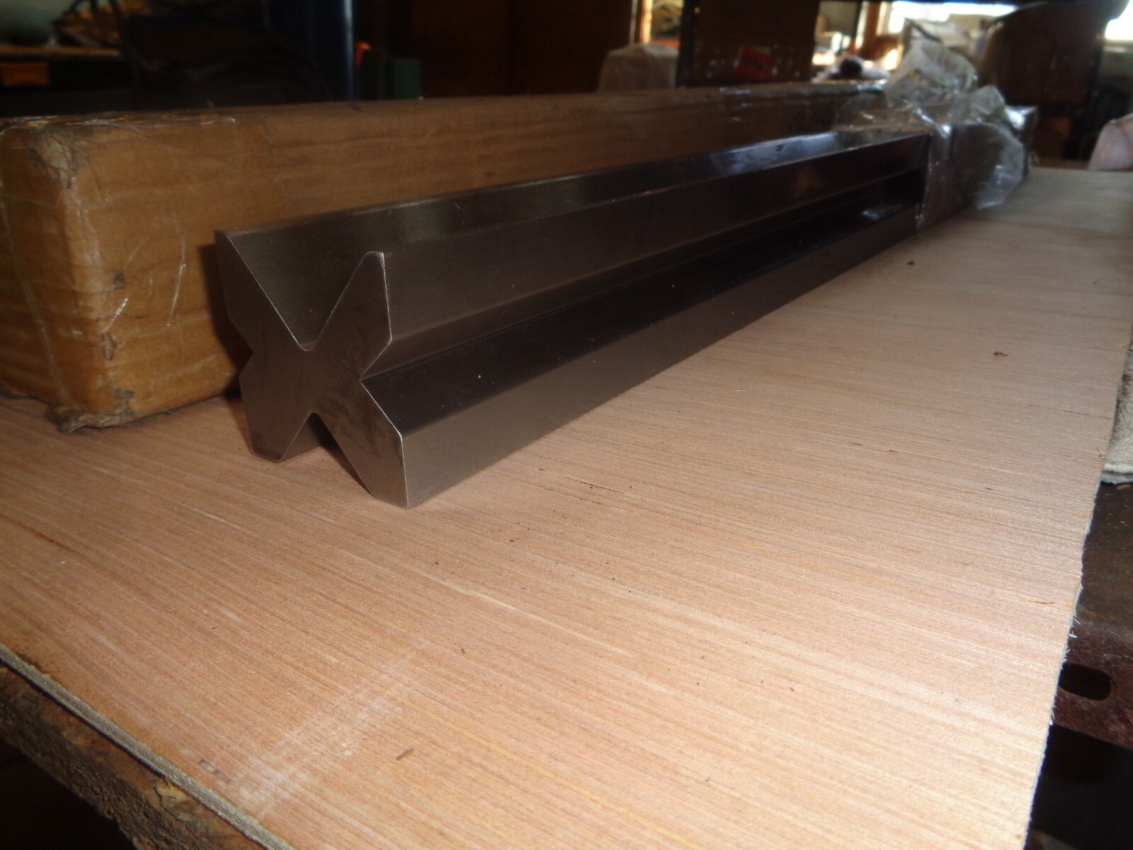 Press Brake 4 Way Die x 2.36" Sq. x 12 "lg , 85 Deg. Forms 20 Ga. to 1/4" Plate