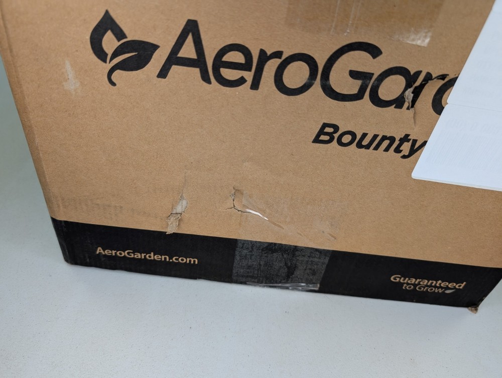 AeroGarden Bounty Basic Indoor Garden Open Box Complete 100911-BLK