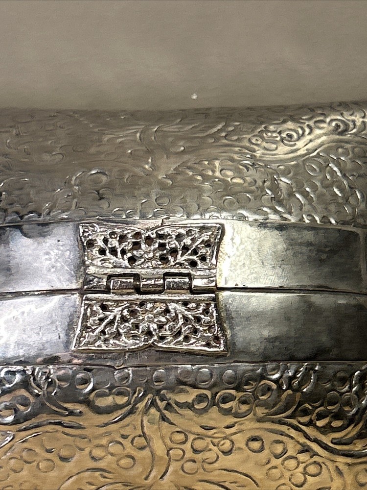 Vintage Antique Silver Played Coin Purse / Pillow Purse w/ Scrolling Design