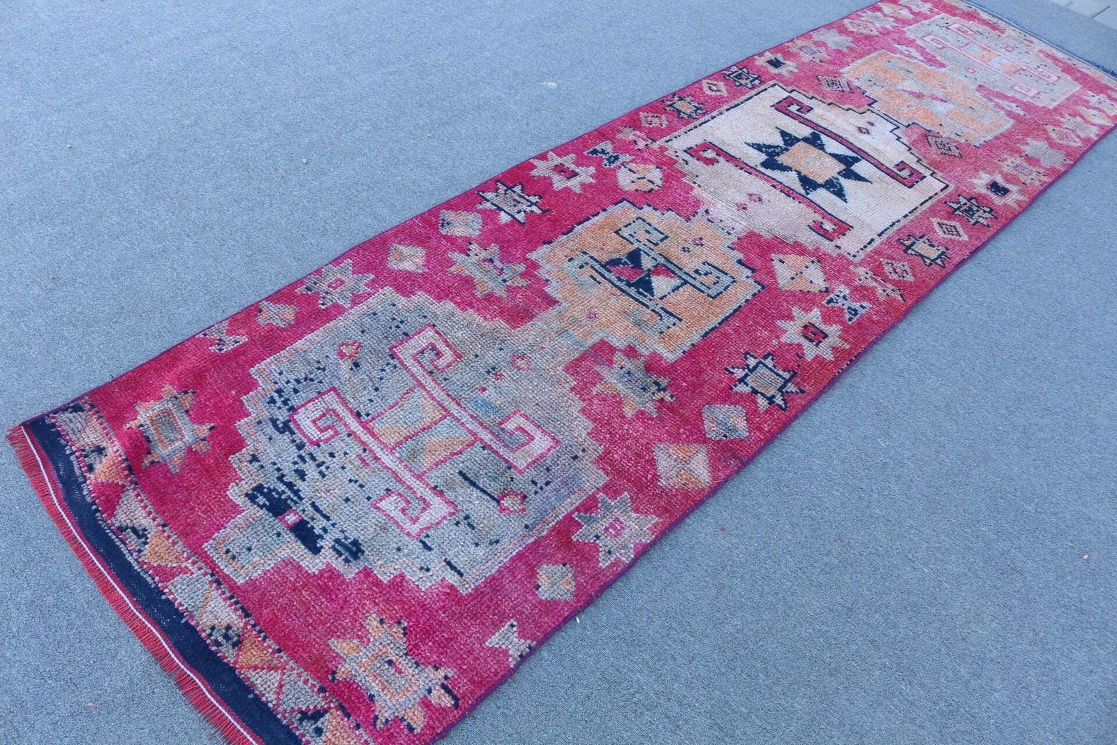 Turkish Rug, Runner 2,9x10,7 ft Rug, Herki Red Animal Print Rug
