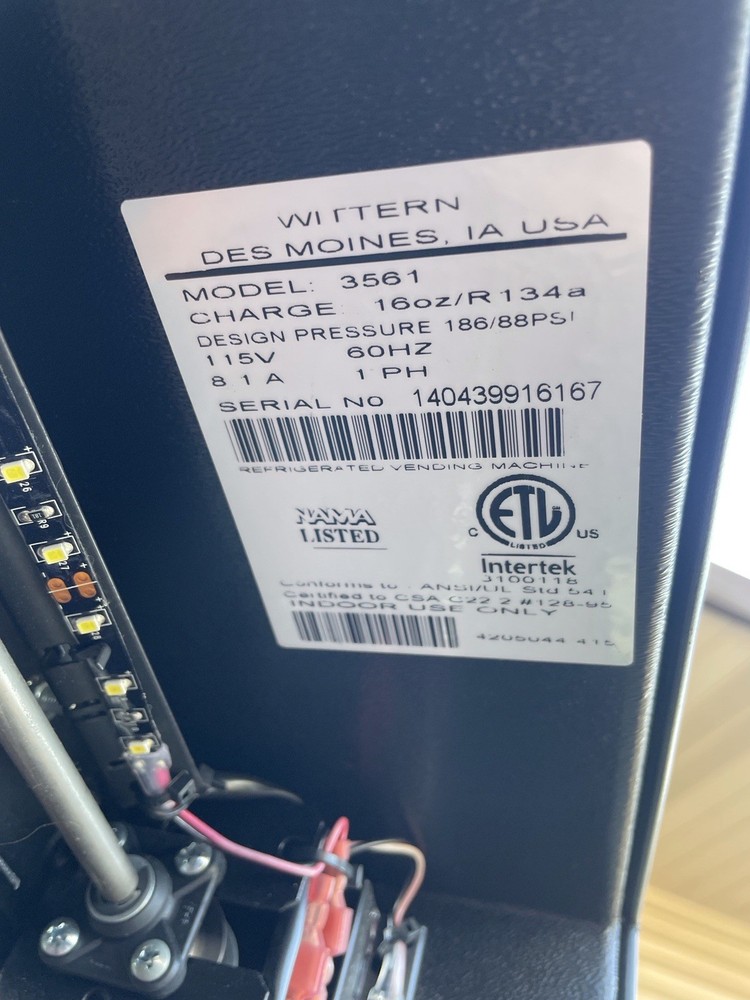 USI 3561 Refrigerated Elevator Combo Vending Machine Touch Screen Credit Card