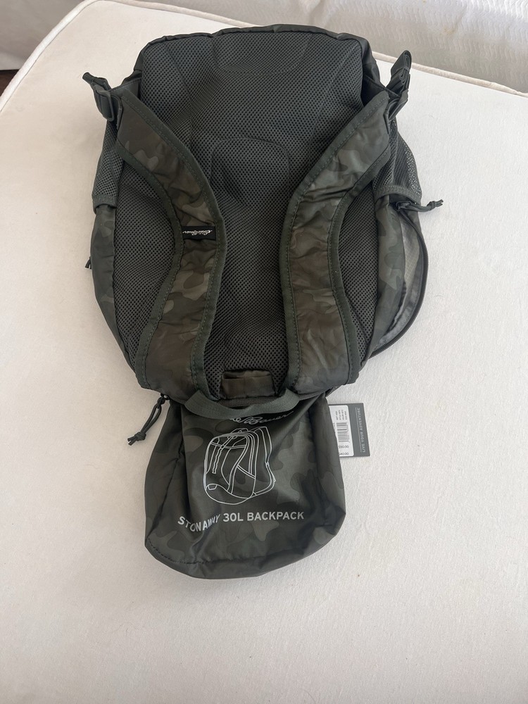 NWT Eddie Bauer Stowaway Packable 30L Backpack Camouflage