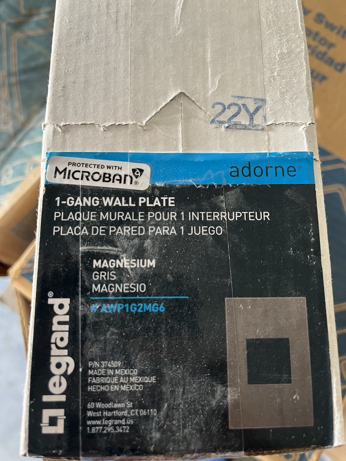 AWP1G2MG6 - LEGRAND ADORNE WALL PLATE ONE GANG - MAGNESIUM FINISH
