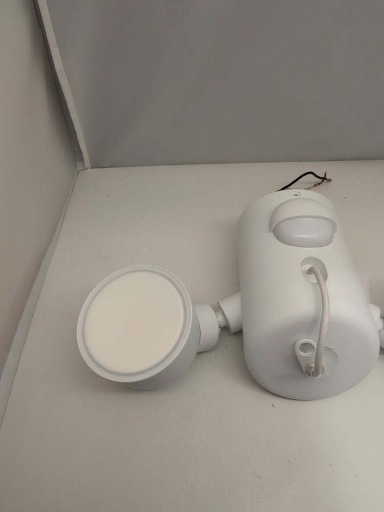 Google Nest Cam with Floodlight Lights Only Model #GPLE9 Tested working