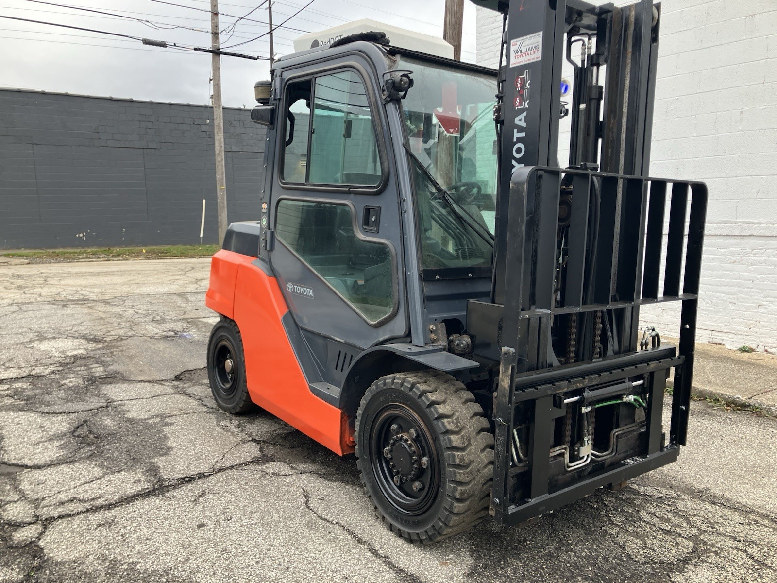 2020 Toyota 8000 LB Solid Pneumatic Forklift With Side Shift and 2 Stage Mast