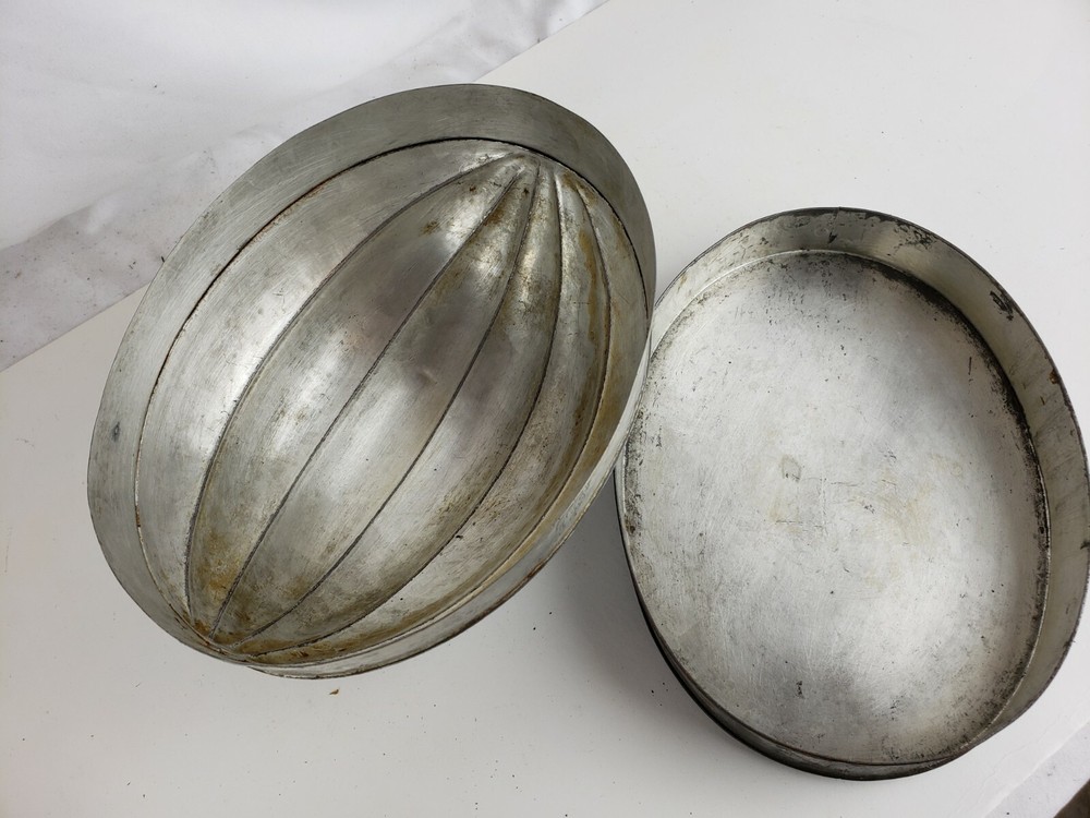 Rare unusual antique tin container ca. 1920s