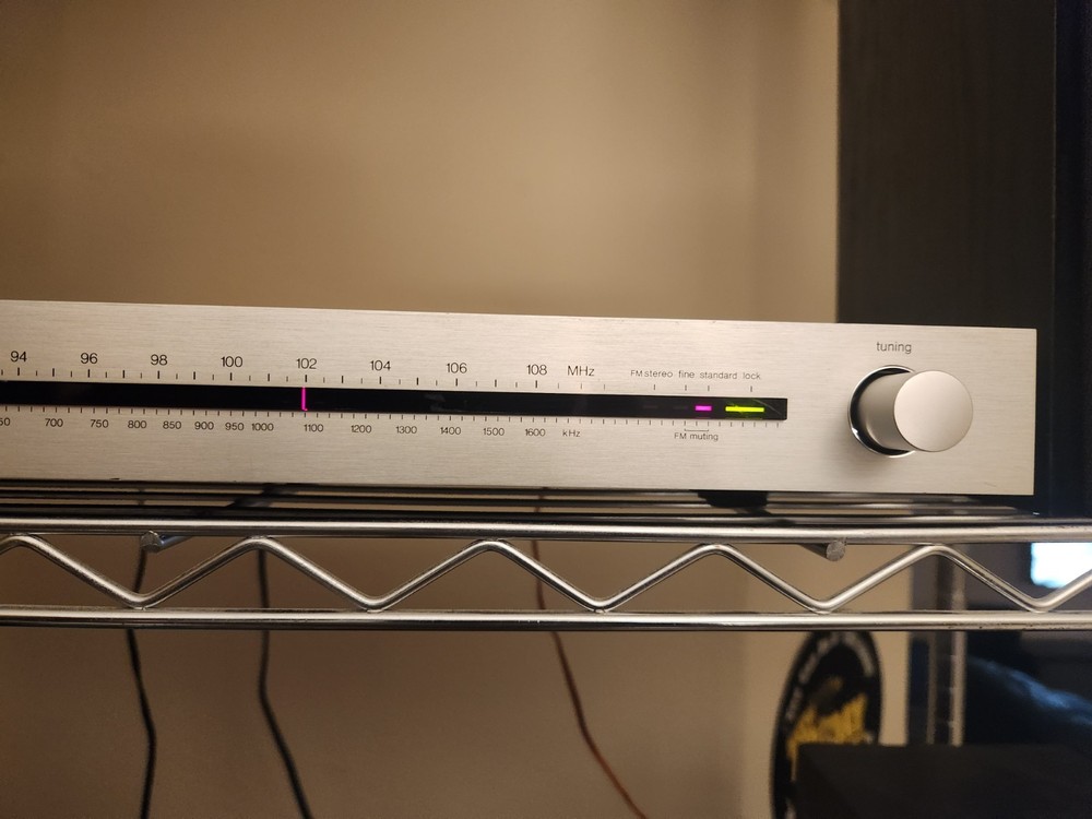 Technics ST-8077 AM/FM Stereo Tuner