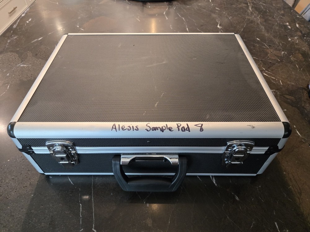 Alesis SamplePad Pro Programmable Digital Drum Pad, 8 Pads, Case, Power Adapter