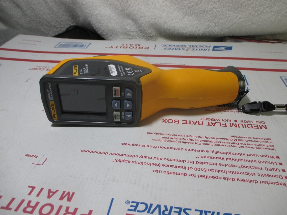 Fluke VT04 Visual IR Thermometer /W Case, new battery