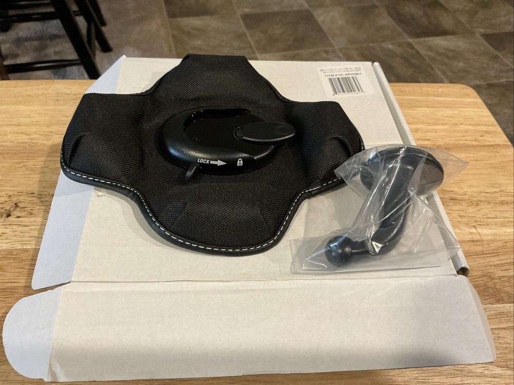 Deco Gear Universal Weighted GPS Navigation Dash Mount Open Box NEW