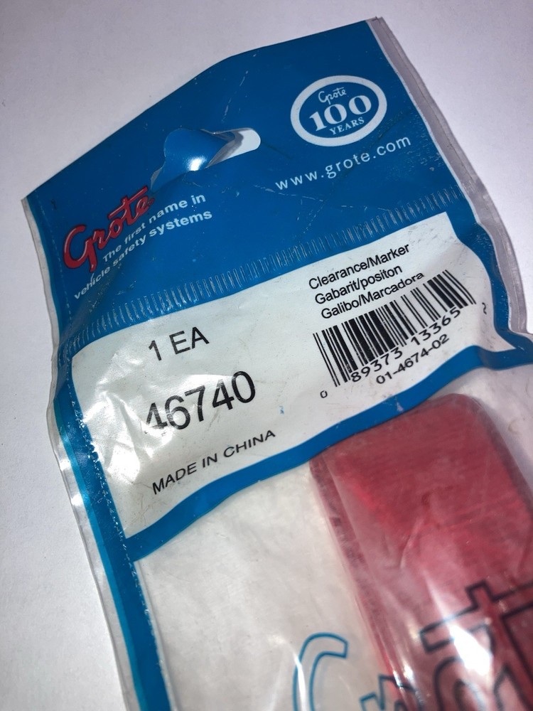 Grote 46740 Clearance Marker Light Red/Amber | Split-Lens Rectangular