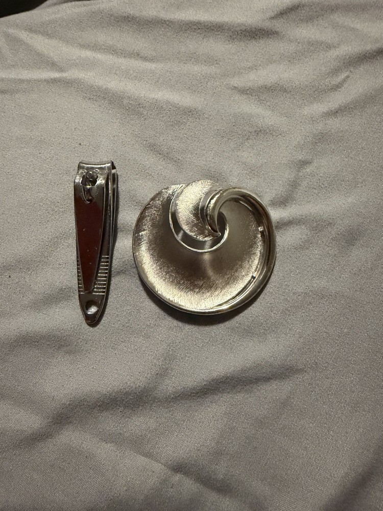 Trifari Art Deco Vintage Brooch Silver