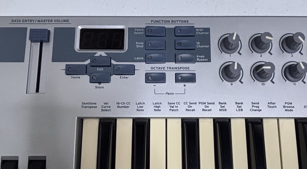 E-MU Xboard 49 USB MIDI Keyboard Controller w/ Power Adapter Tested EM7705
