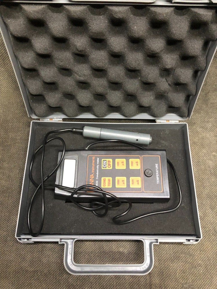 Hanna Instruments HI 8633 Water Multi-Range Conductivity Meter
