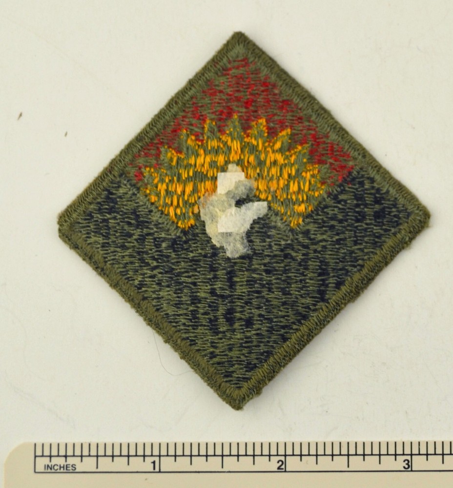 original WW2 US ARMY DEFENSE COMMAND WESTERN PATCH cut edge green back