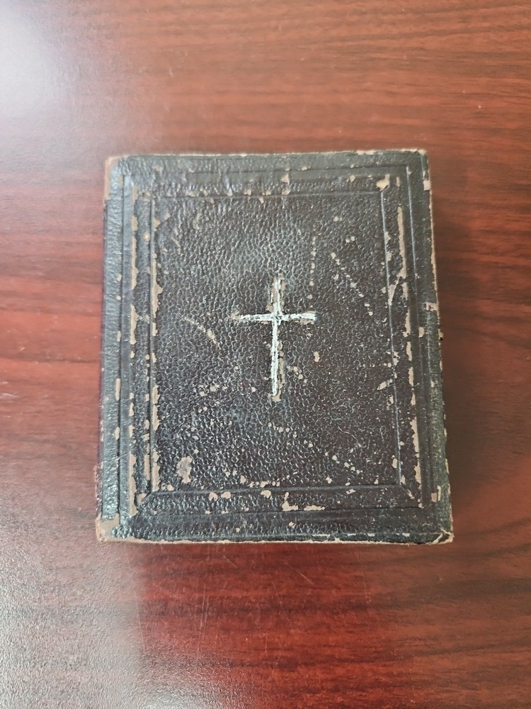 Vintage 3.5x4" Rosary Bible Case