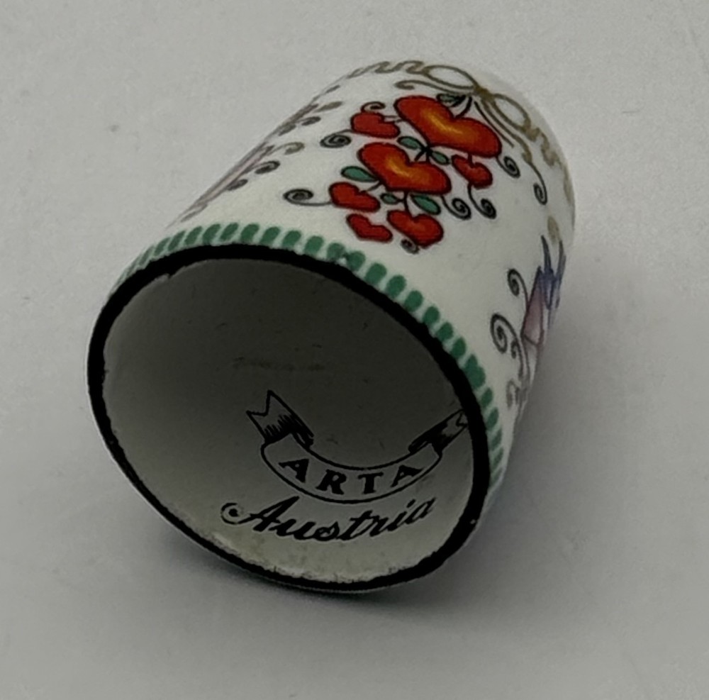 Arta Austria Beautiful Enamel Thimble