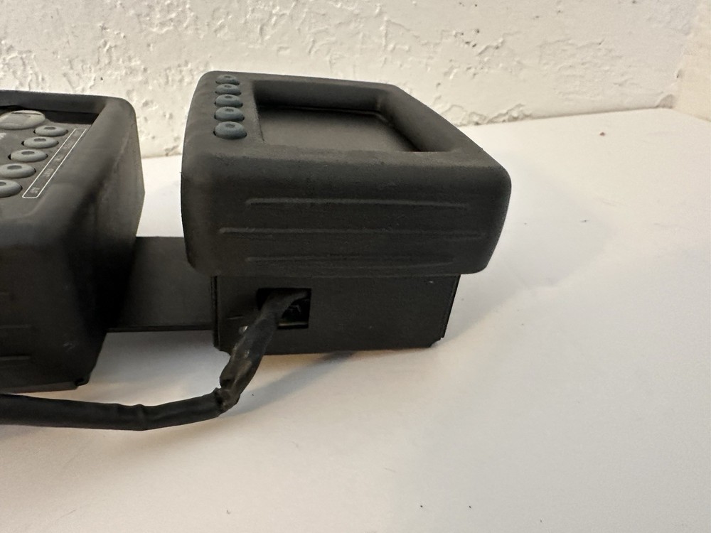 KUSTOM SIGNALS IN-CAB Controller and display set