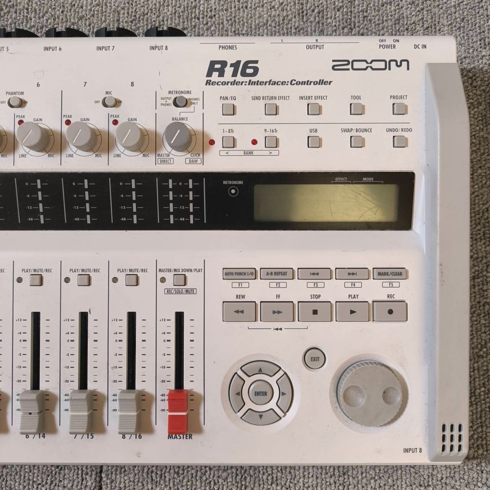 ZOOM R16 Portable Multitrack Recorder Controller and Interface Body Only ※READ