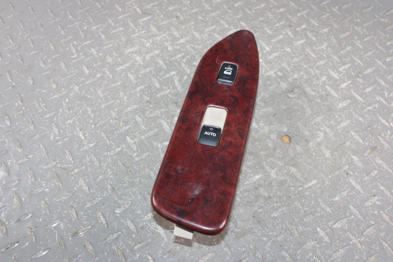 03-07 LX470 *WORN* Woodgrain Front Passenger Right Door Power Window Lock Switch