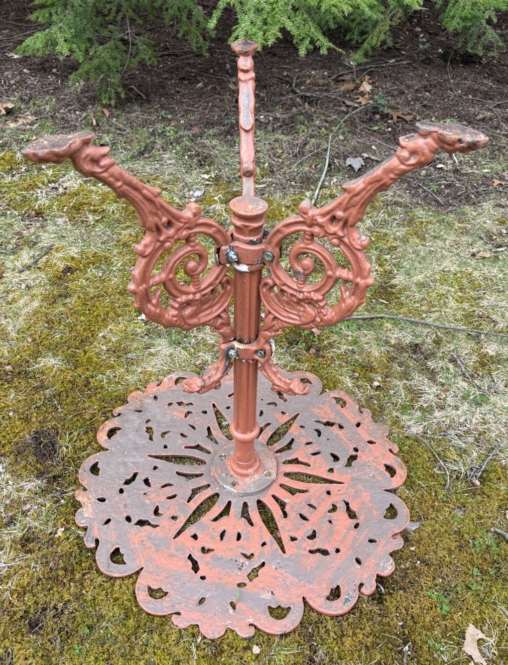 Vintage Victorian Grape Vine Cast Iron Patio Bistro Table GRIFFIN LEGS Garden